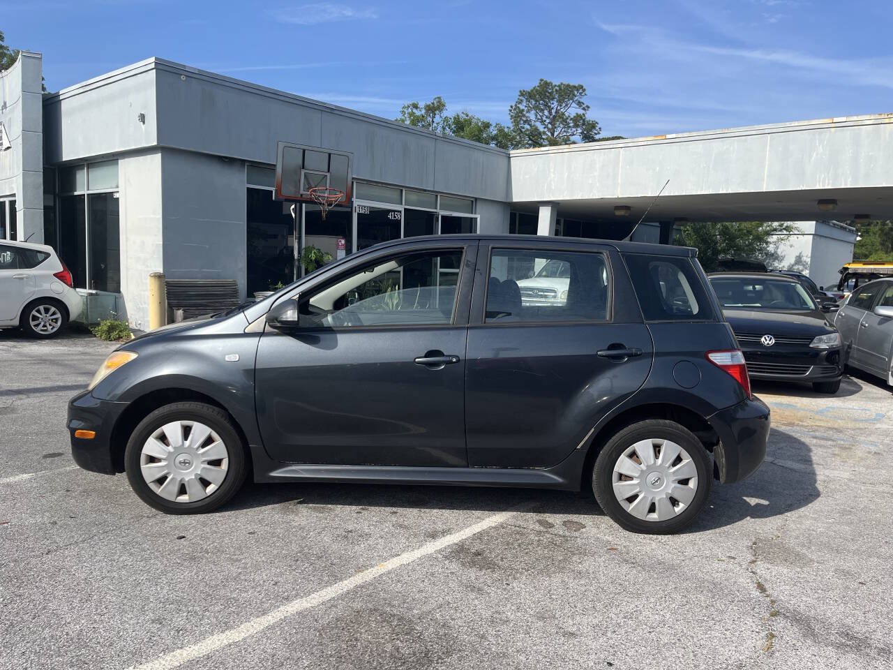 Used 2006 Scion xA FWD image 5