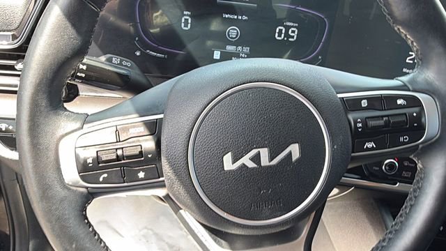 Used 2023 Kia Sportage EX image 16