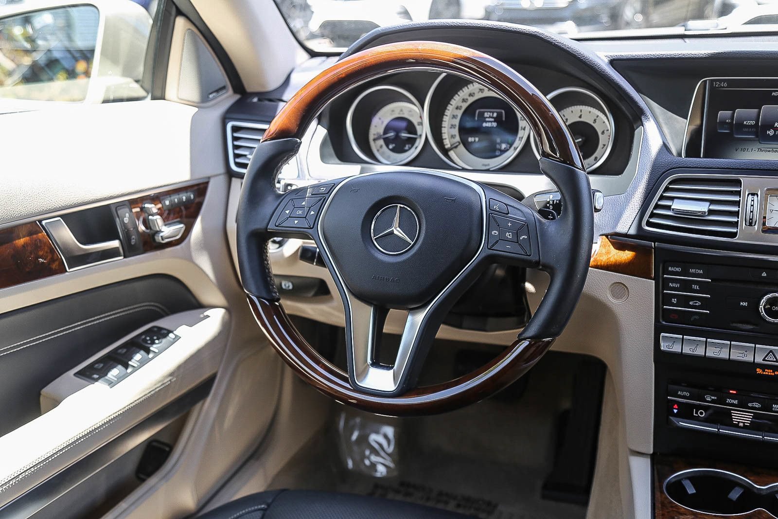 Used 2016 Mercedes-Benz E 400 Cabriolet image 19