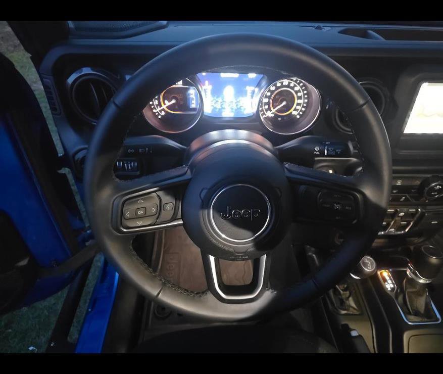 Used 2022 Jeep Gladiator Sport AWD/4WD image 4