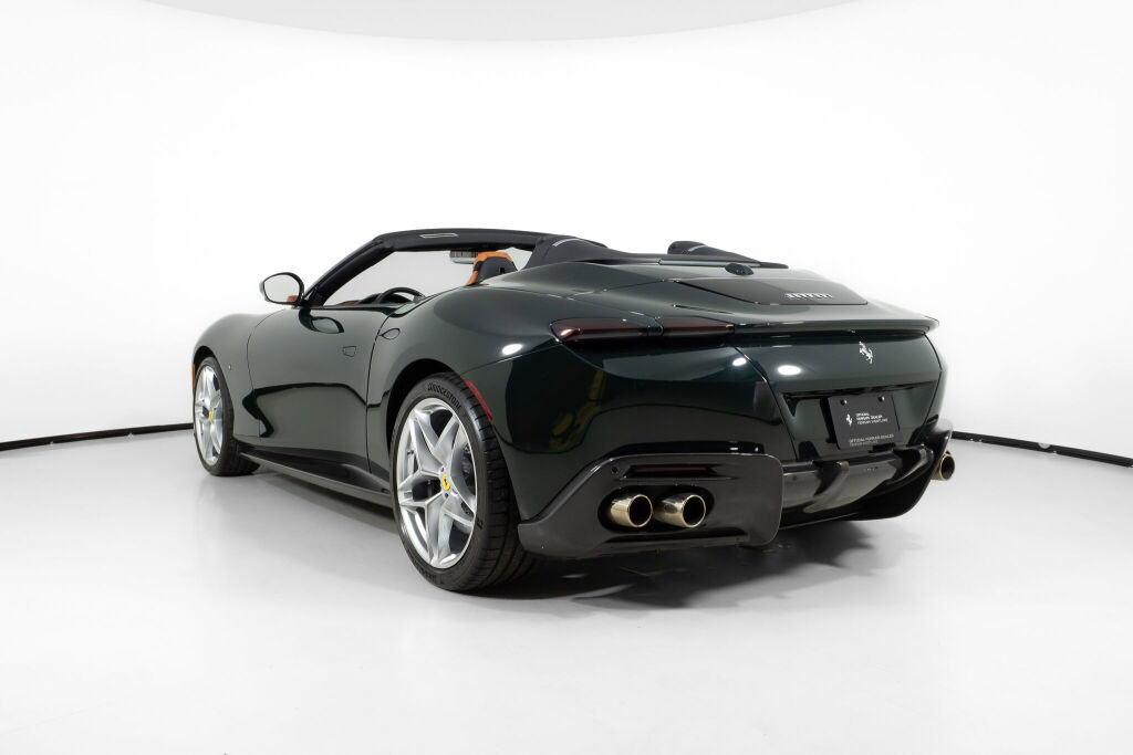 Used 2024 Ferrari Roma Spider image 7