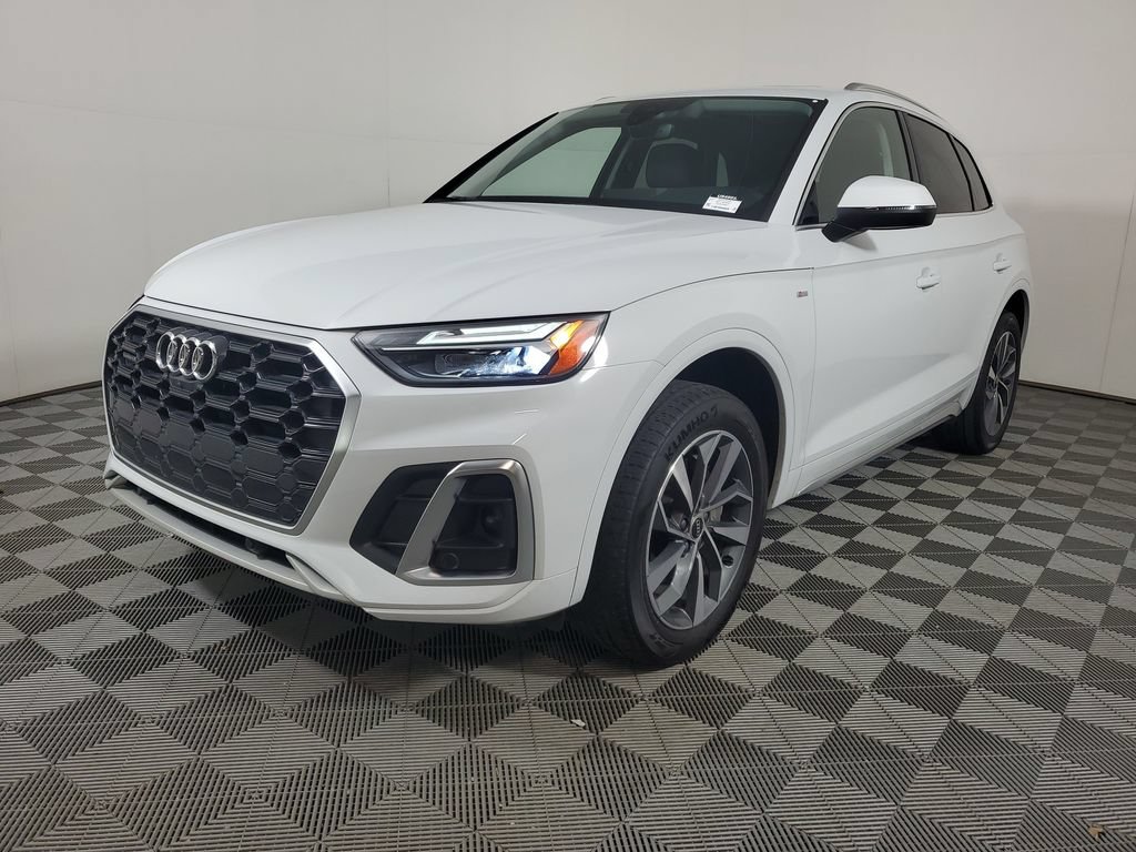 Used 2023 Audi Q5 2.0T Premium Plus w/ Premium Plus Package AWD/4WD image 3