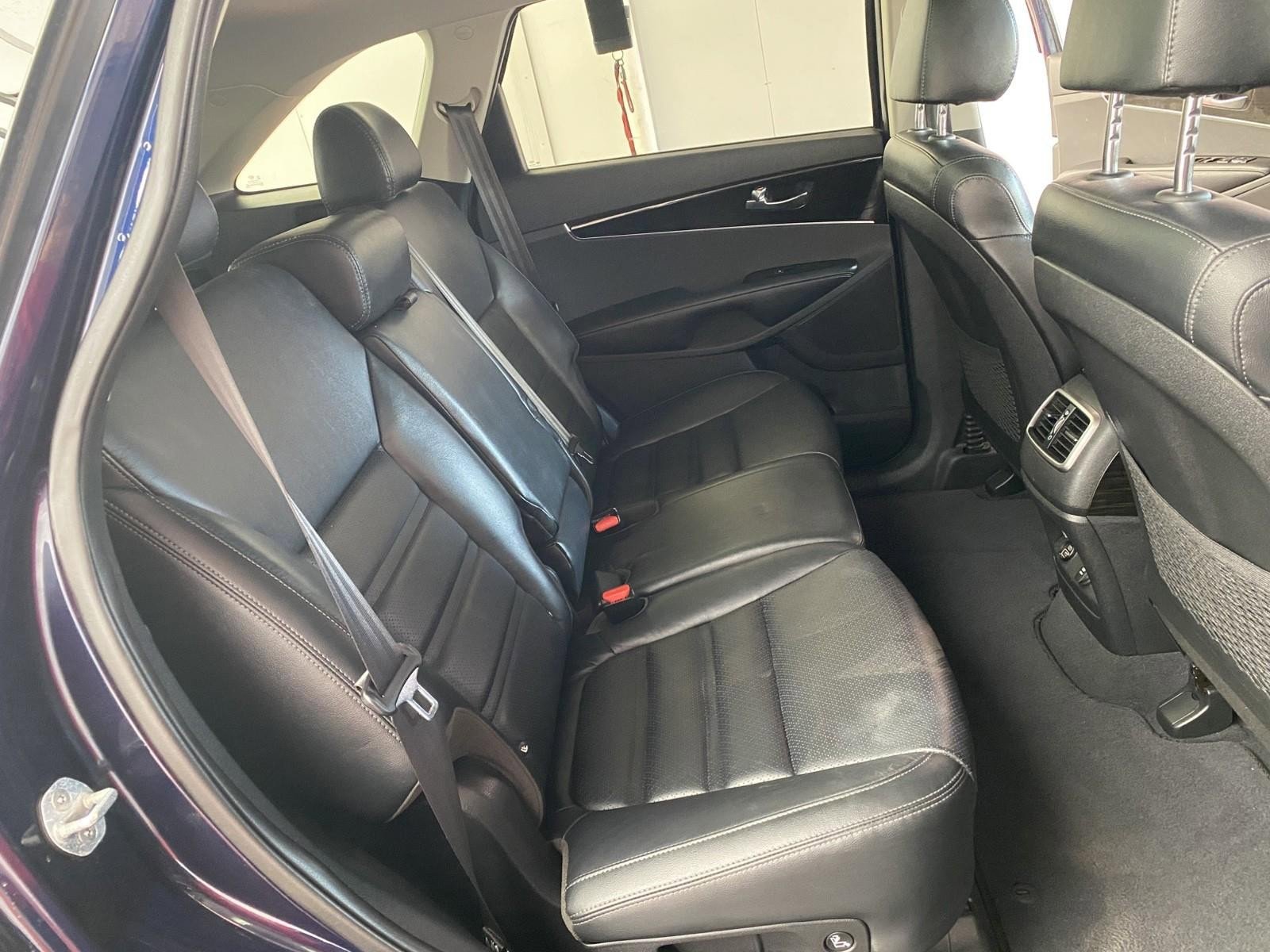 Used 2020 Kia Sorento EX image 12