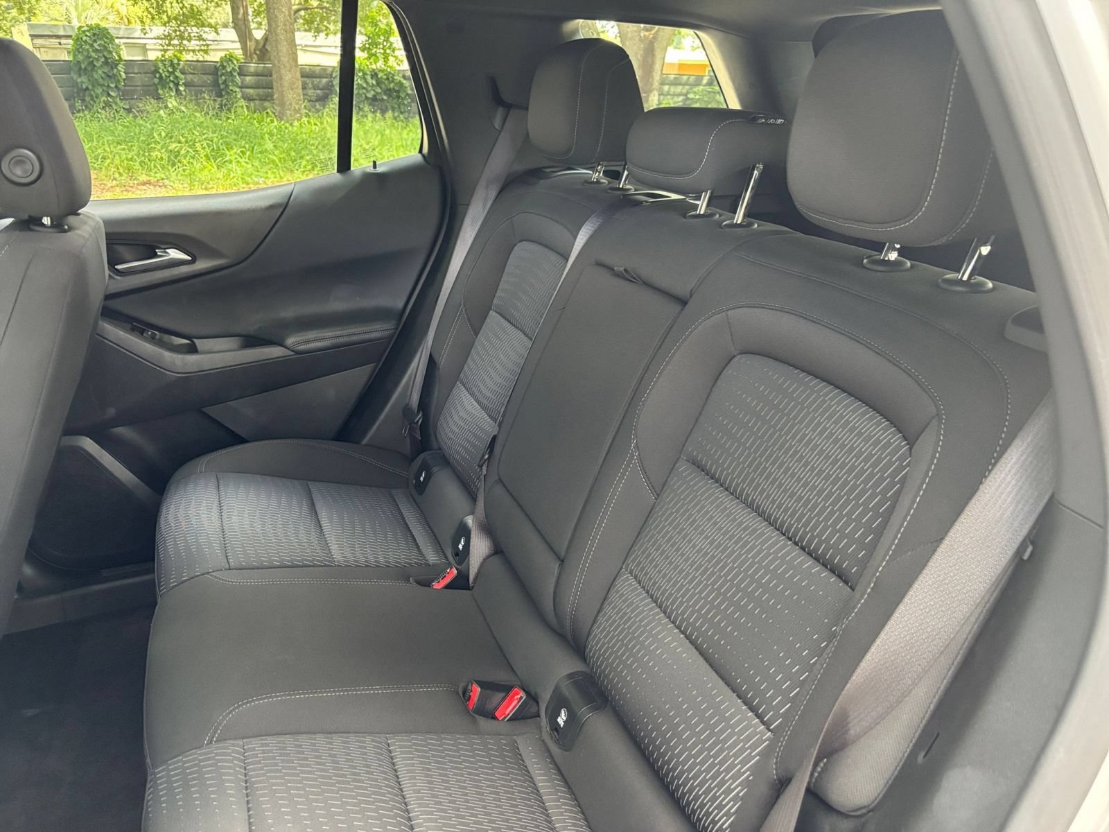 Used 2025 Chevrolet Equinox LT FWD image 36