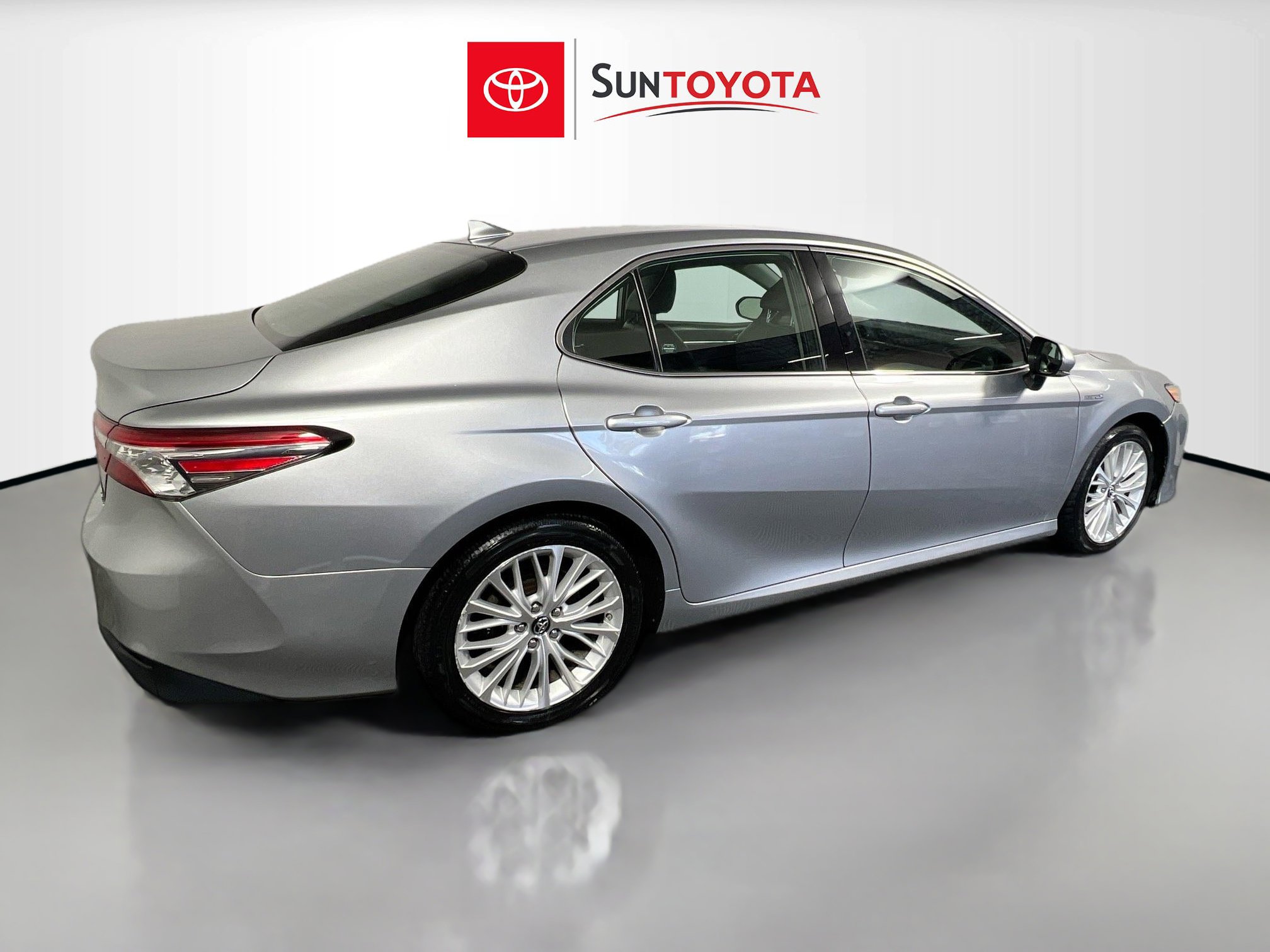 Used 2019 Toyota Camry XLE w/ Driver Assist Package image 4