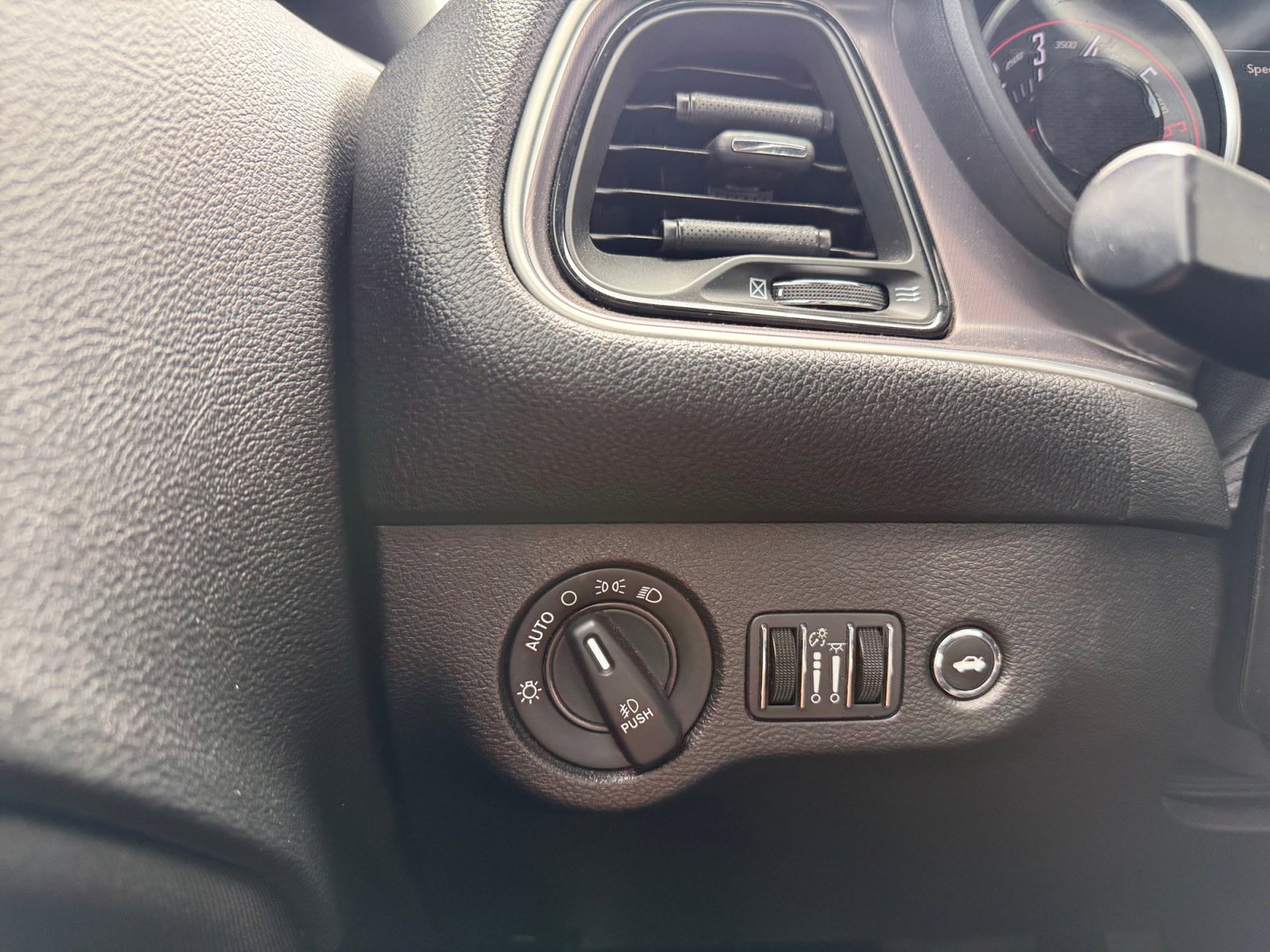 Used 2019 Dodge Challenger R/T image 17