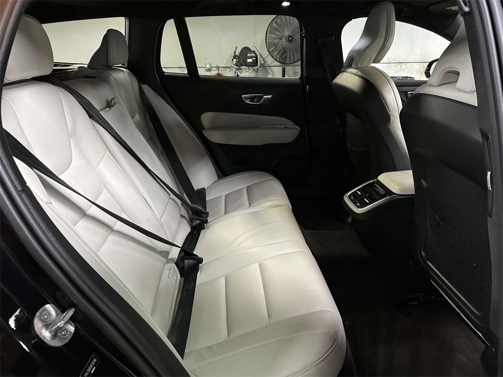 Used 2024 Volvo V60 B5 Cross Country Ultimate image 16