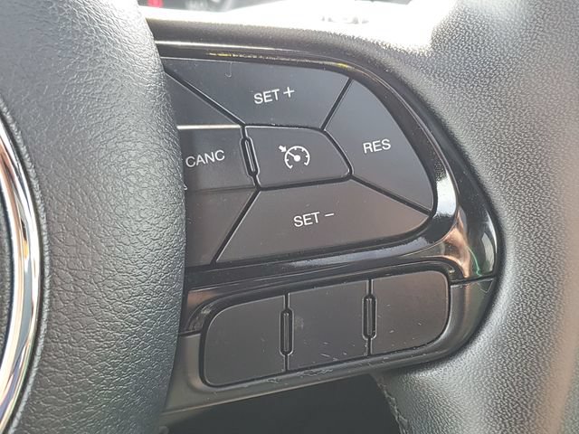 Used 2022 Jeep Renegade Altitude w/ Sun/Sound Group AWD/4WD image 14