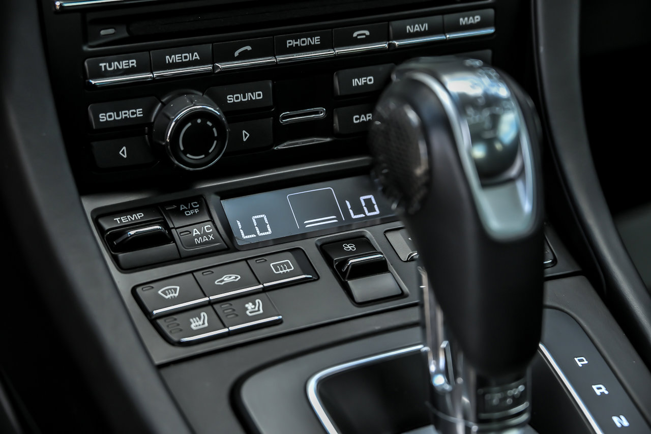 Used 2016 Porsche 911 Turbo image 43