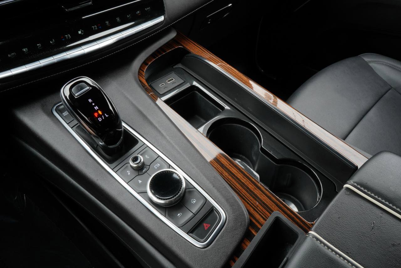 Used 2022 Cadillac Escalade Luxury image 41