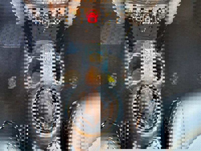 Used 2019 MINI Cooper 4-Door Hardtop w/ Signature Upholstery Package image 27