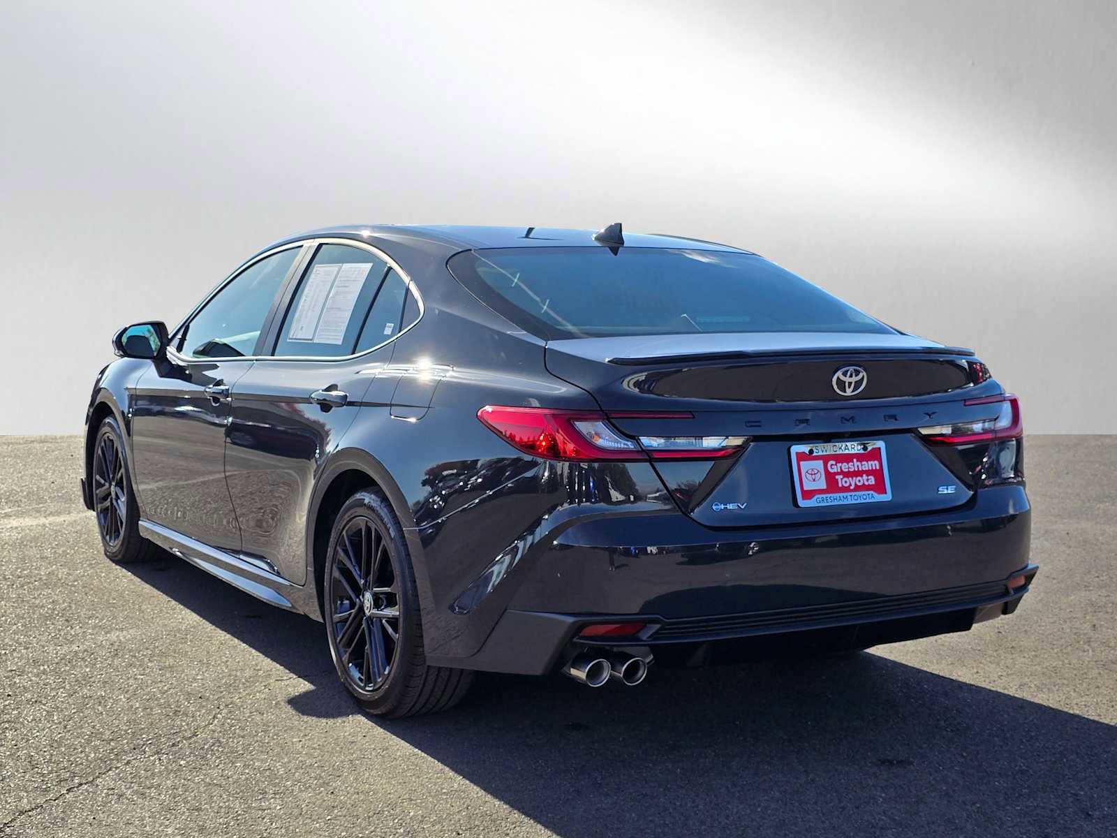 Certified 2025 Toyota Camry SE image 5