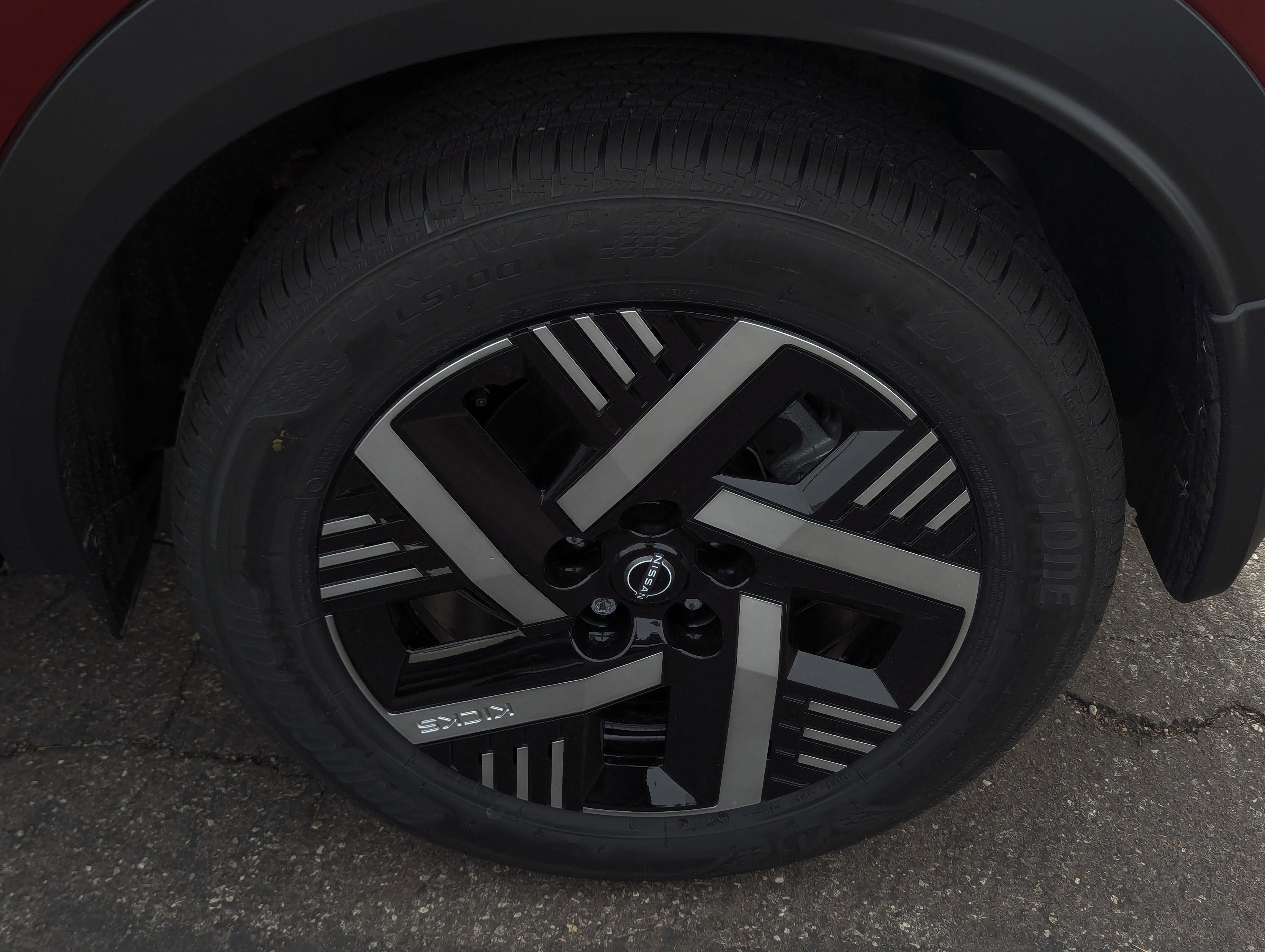 New 2026 Nissan Kicks SV image 7