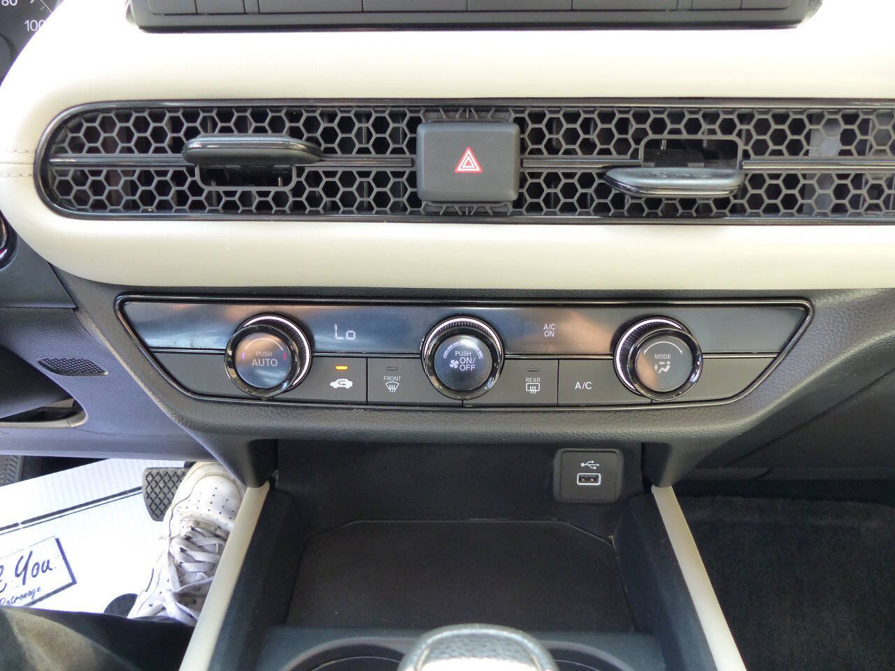 Used 2023 Honda HR-V LX image 29