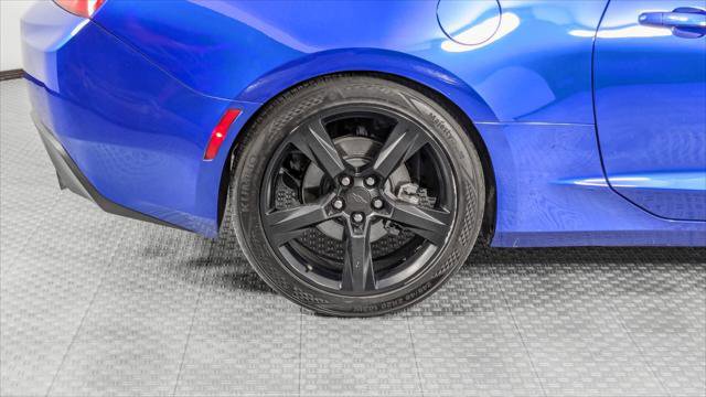 Used 2018 Chevrolet Camaro LT image 28