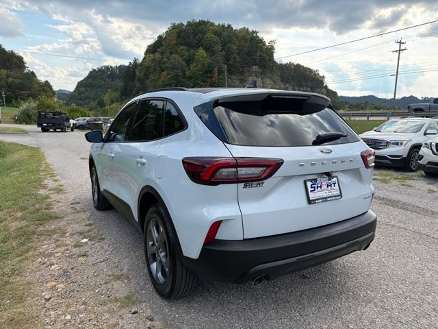 Used 2025 Ford Escape ST-Line Select AWD/4WD image 5