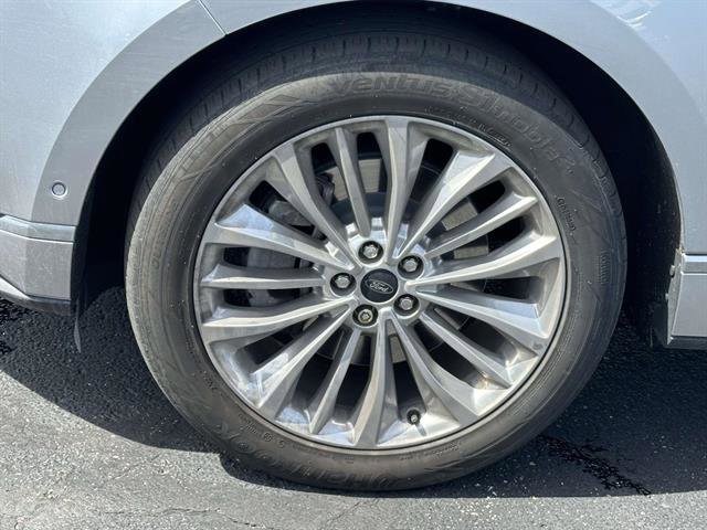 Used 2023 Ford Edge Titanium w/ Equipment Group 301A AWD/4WD image 8