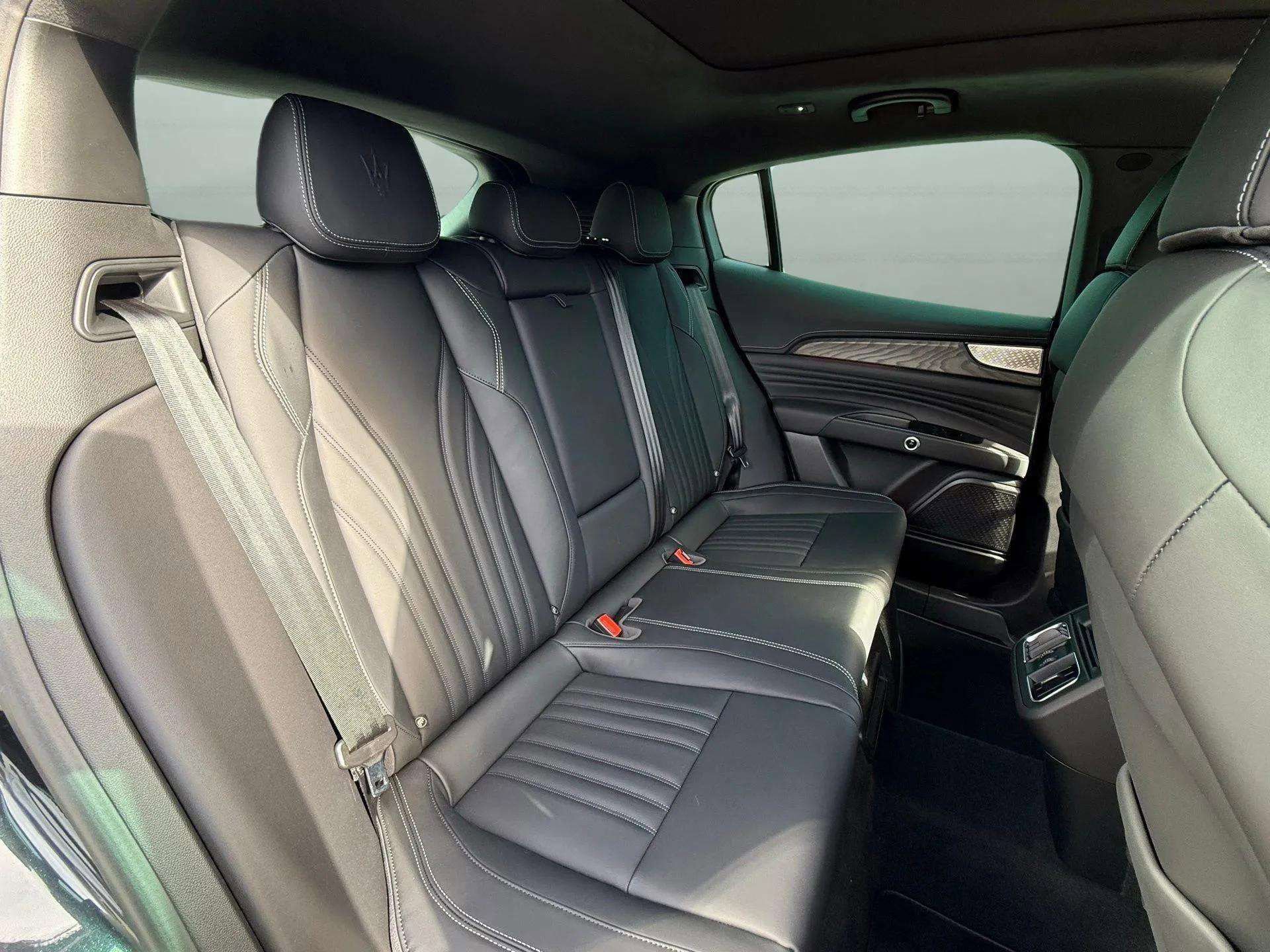 New 2025 Maserati Grecale GT image 13