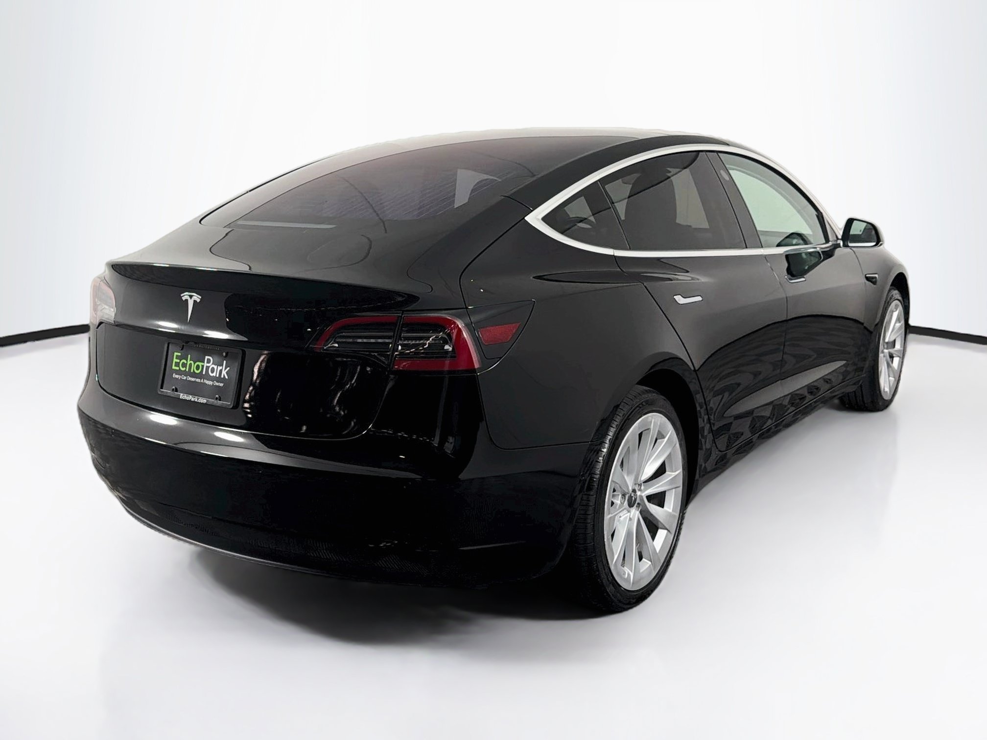 Used 2018 Tesla Model 3 Long Range RWD image 9