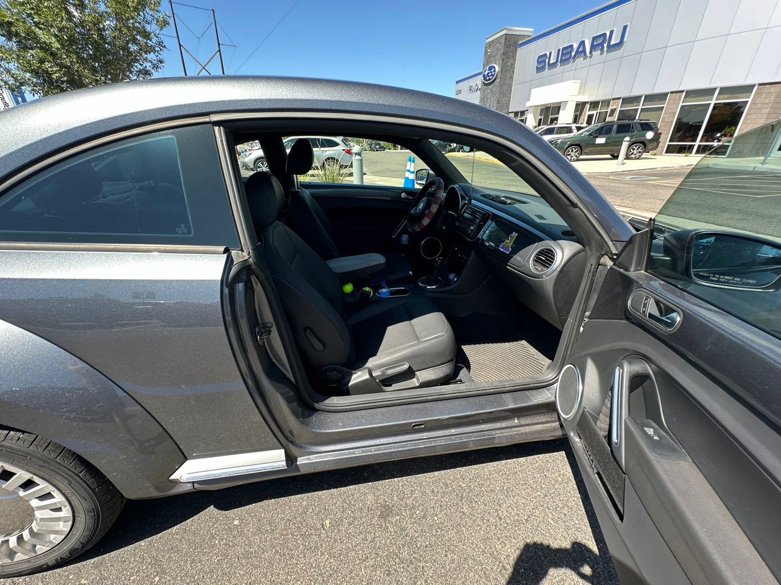 Used 2014 Volkswagen Beetle 2.5 FWD image 5
