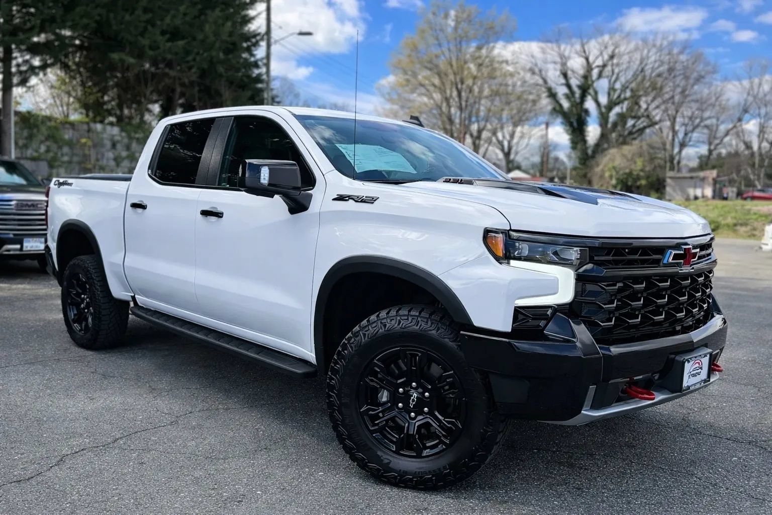 Used 2023 Chevrolet Silverado 1500 ZR2 w/ Technology Package AWD/4WD image 1