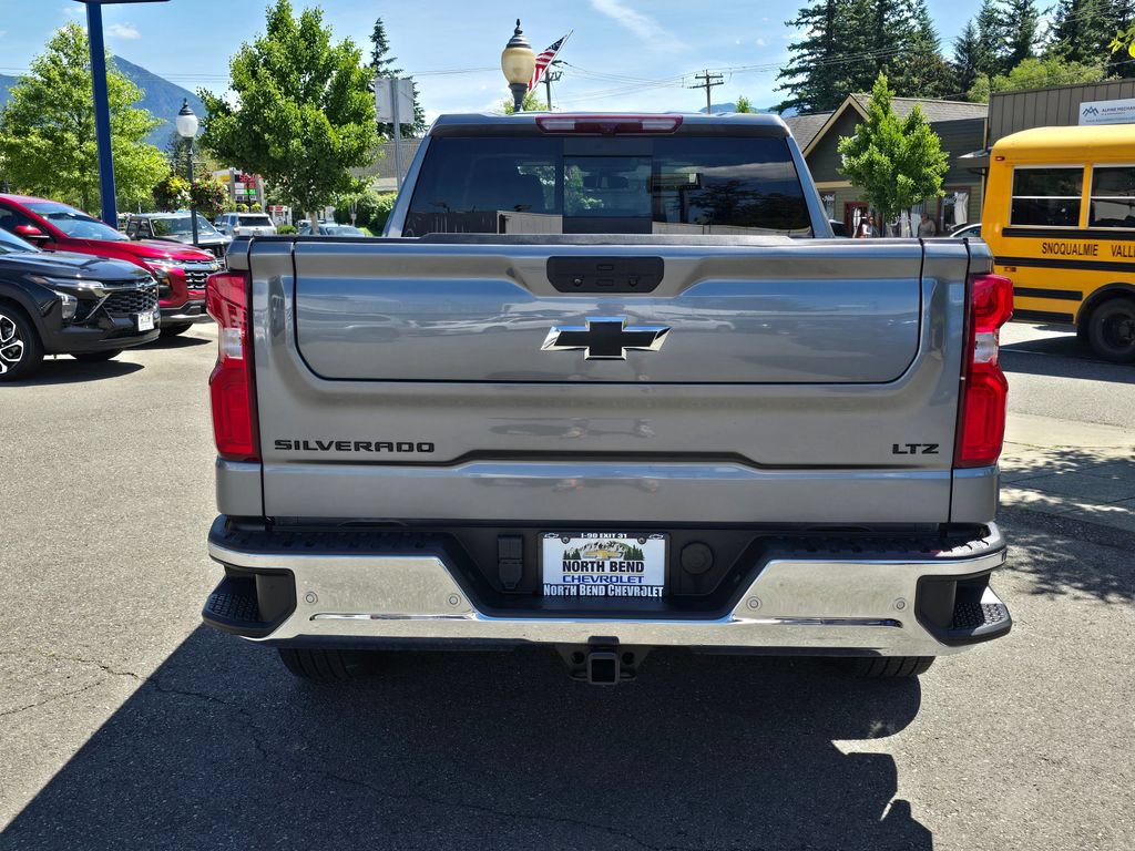 Used 2022 Chevrolet Silverado 1500 LTZ w/ Safety Package II AWD/4WD image 6