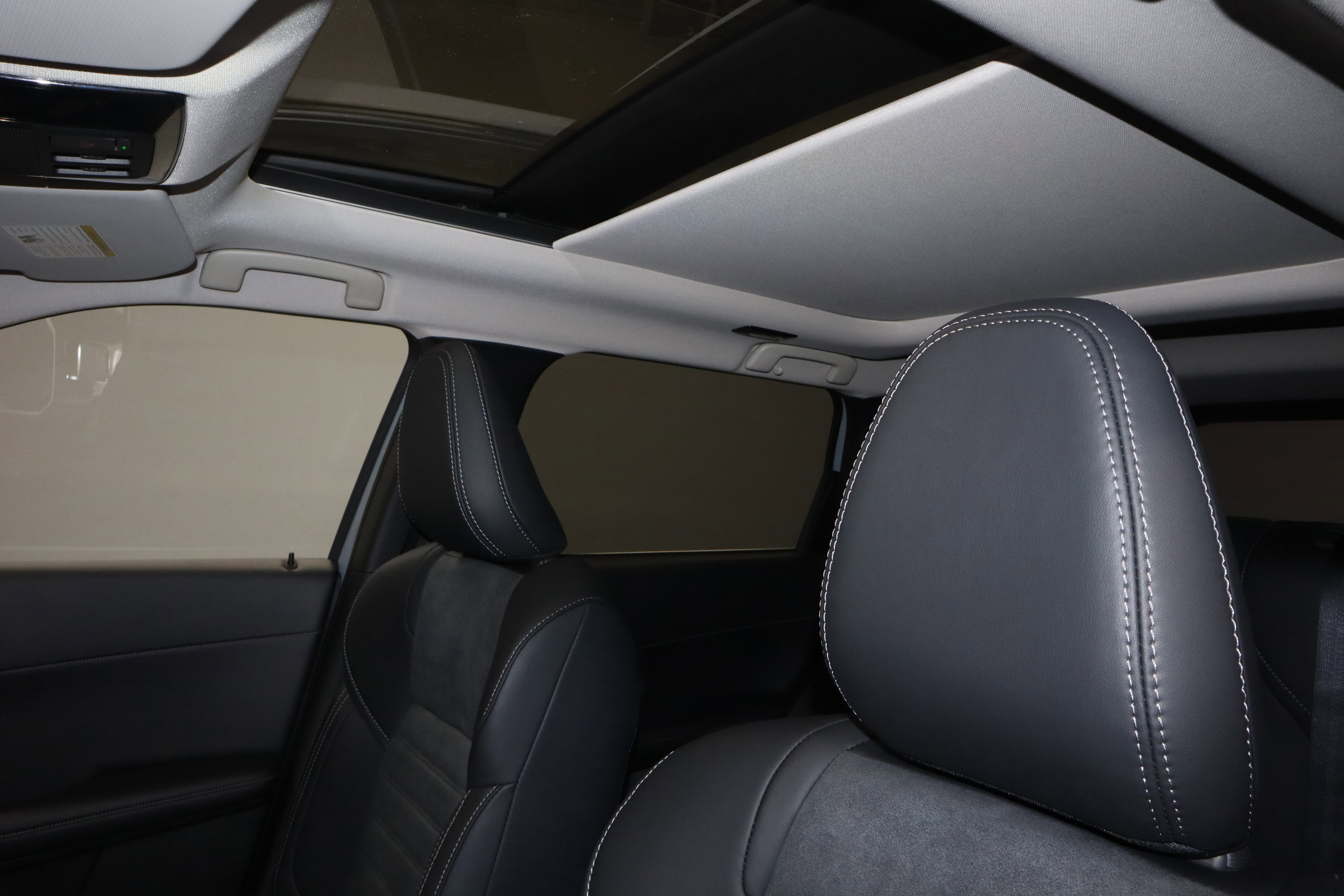 New 2026 Mitsubishi Outlander SE image 32