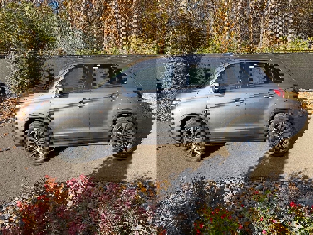 New 2025 Mitsubishi Outlander Sport ES image 2