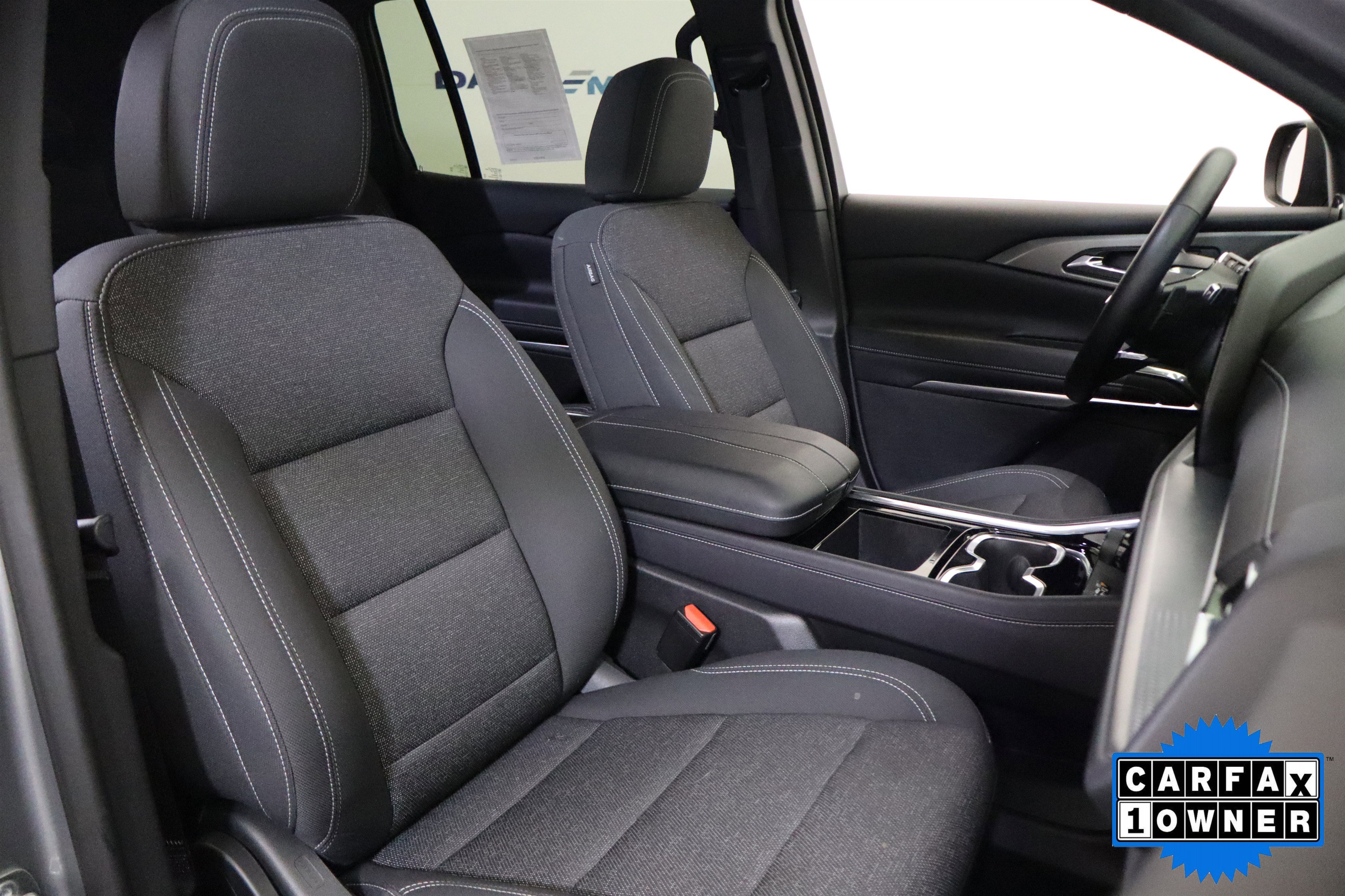 Used 2025 Chevrolet Traverse LT image 20