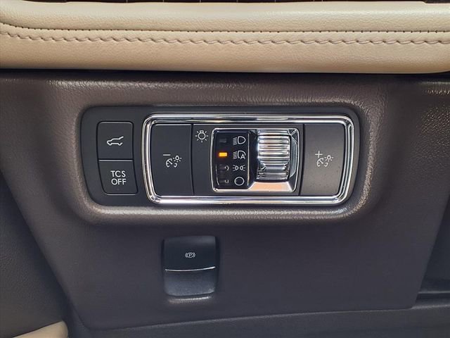 Certified 2022 Lincoln Nautilus FWD w/ Premium Package image 14
