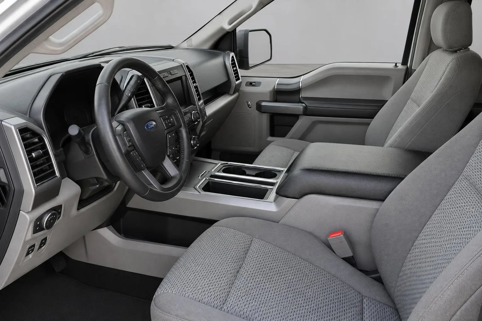 Used 2019 Ford F150 XLT w/ Equipment Group 302A Luxury AWD/4WD image 11
