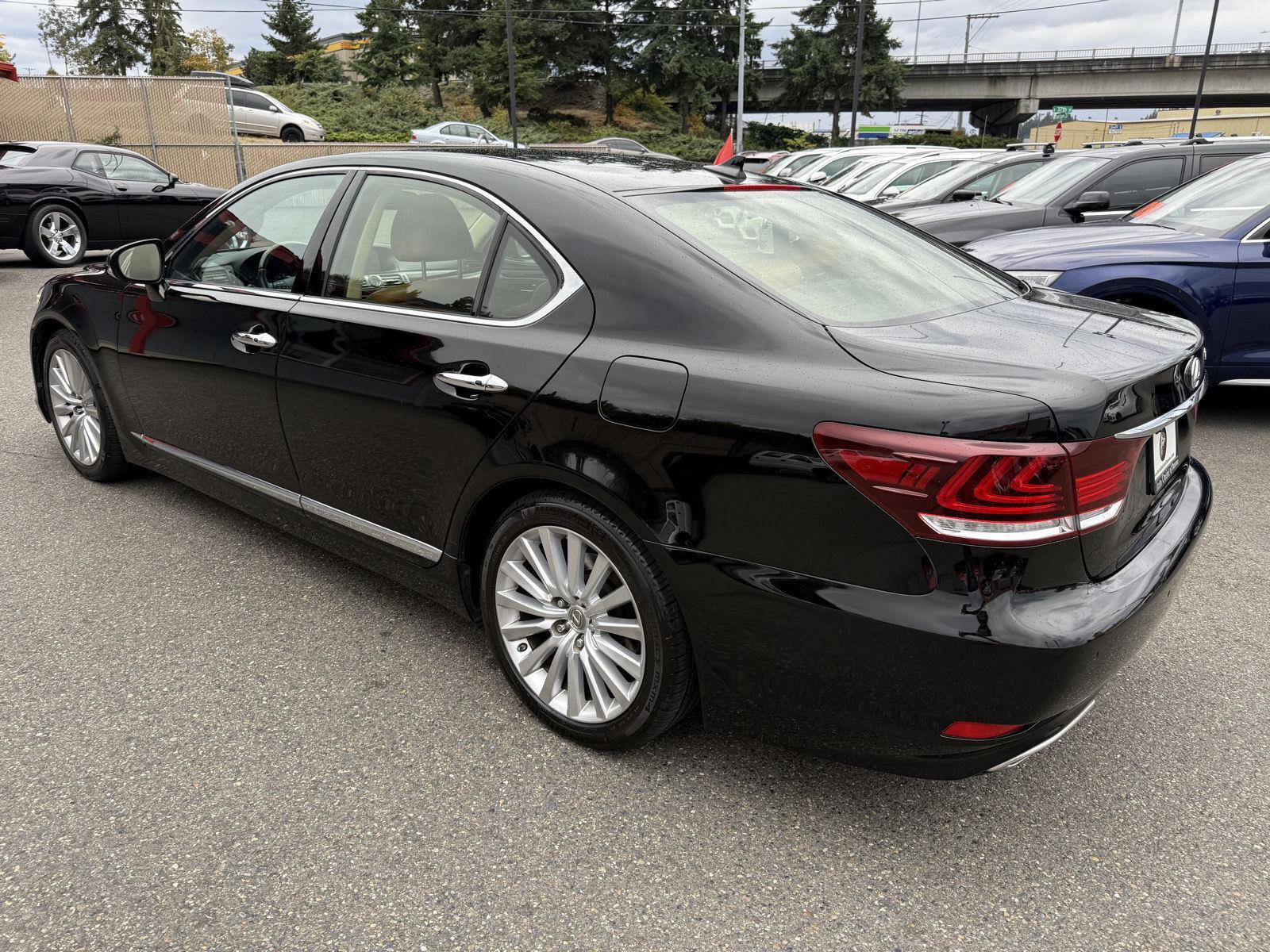 Used 2013 Lexus LS 460 image 12