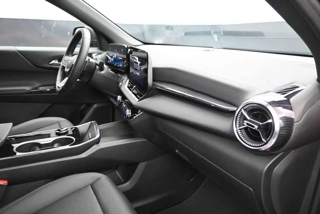 New 2026 Chevrolet Equinox LT w/ Convenience Package II FWD image 24
