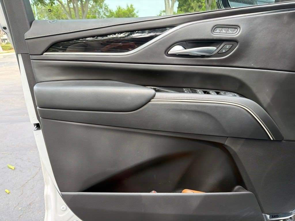 Certified 2023 Cadillac Escalade V AWD/4WD image 7
