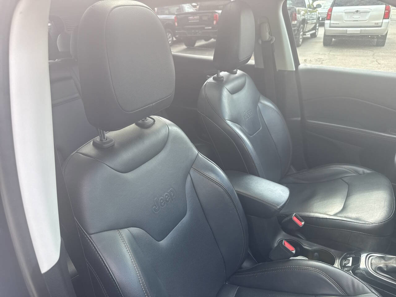 Used 2018 Jeep Compass Limited w/ Navigation Group AWD/4WD image 22