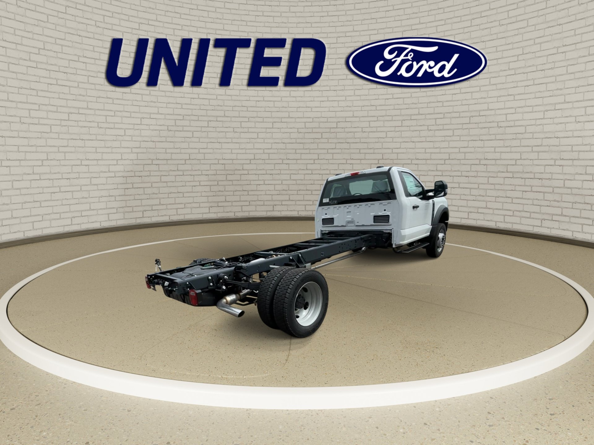 New 2026 Ford F550 2WD Regular Cab Super Duty image 8