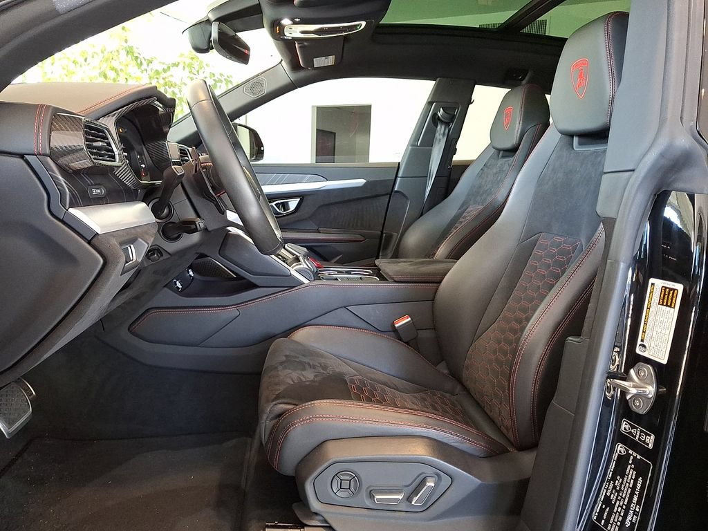 Used 2021 Lamborghini Urus AWD/4WD image 18