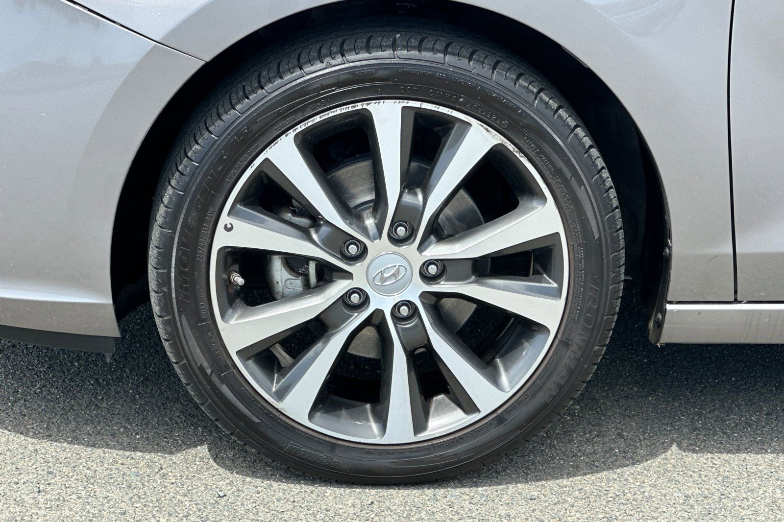 Used 2020 Hyundai Elantra GT FWD image 25