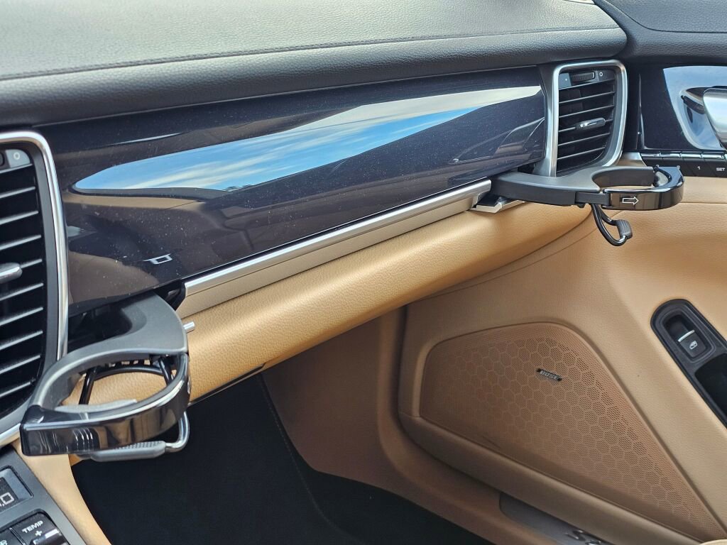 Used 2016 Porsche Panamera 4S image 29