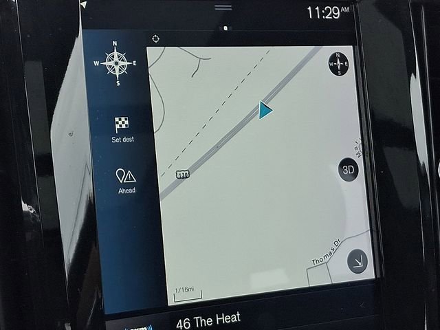 Used 2018 Volvo S90 T8 Inscription image 18