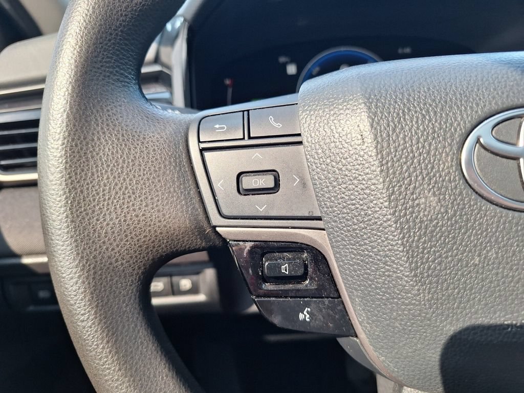 Used 2025 Toyota Camry LE w/ Convenience Package FWD image 19