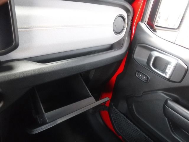 Certified 2024 Jeep Wrangler Sport S image 32