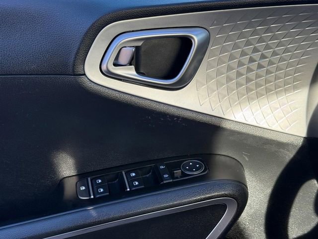 Used 2024 Kia Soul LX w/ Option Group 015 image 25