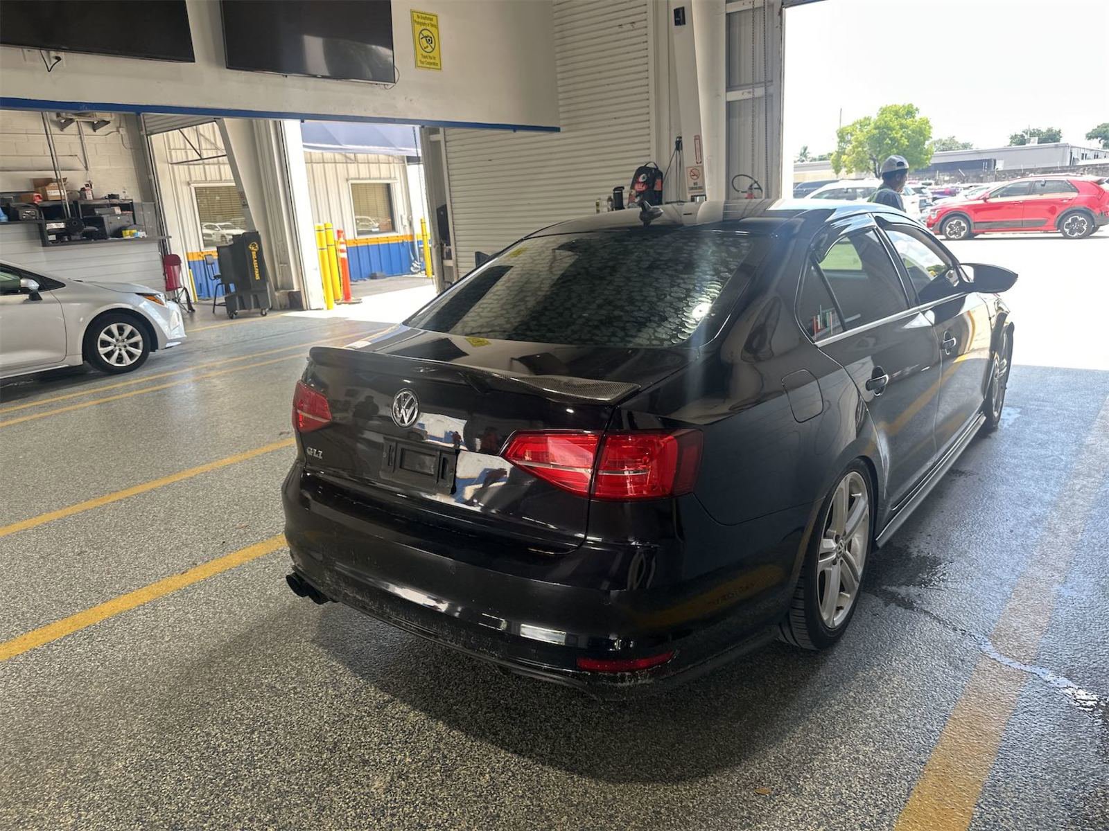 Used 2017 Volkswagen Jetta GLI FWD image 5