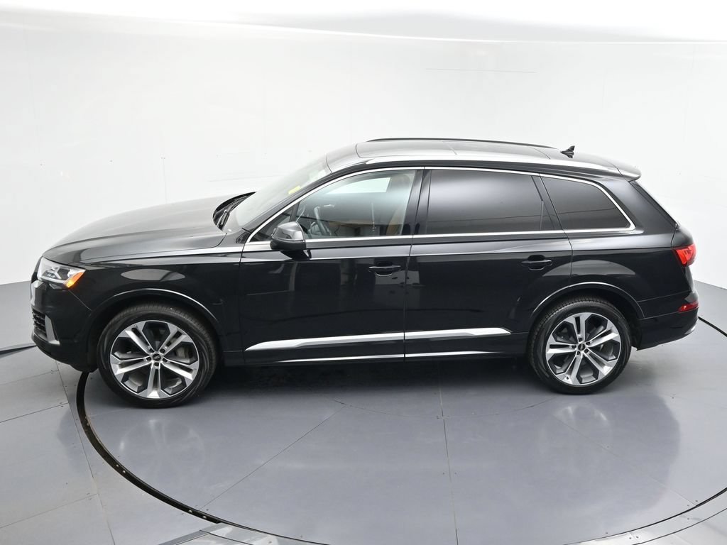 Used 2022 Audi Q7 3.0T Premium Plus w/ Premium Plus Package AWD/4WD image 30