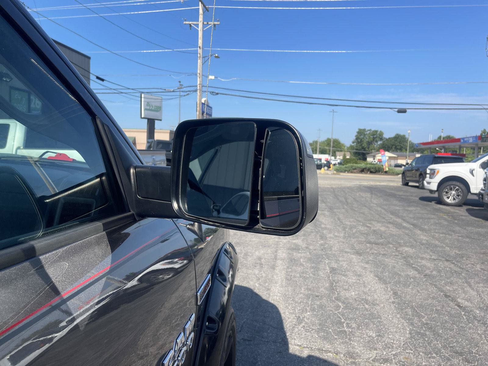 Used 2015 RAM 1500 ST AWD/4WD image 15