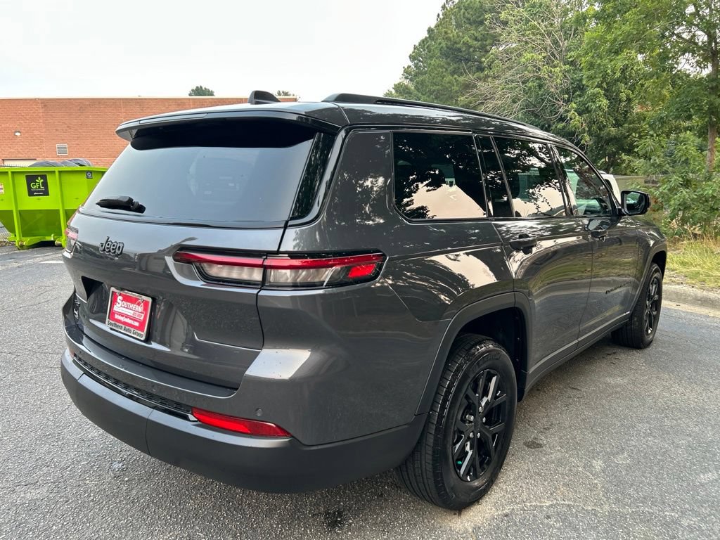New 2025 Jeep Grand Cherokee L Laredo AWD/4WD image 5