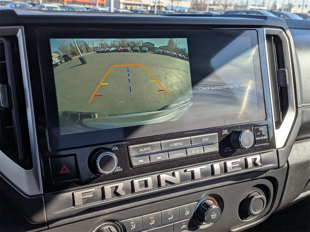 Used 2025 Nissan Frontier SV image 14