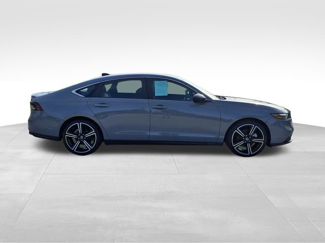 Used 2023 Honda Accord Sport image 9