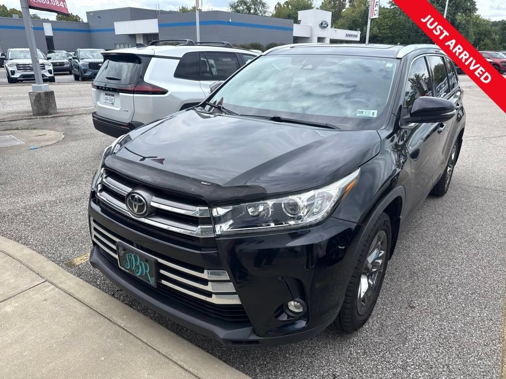Used 2019 Toyota Highlander Limited Platinum AWD/4WD image 1